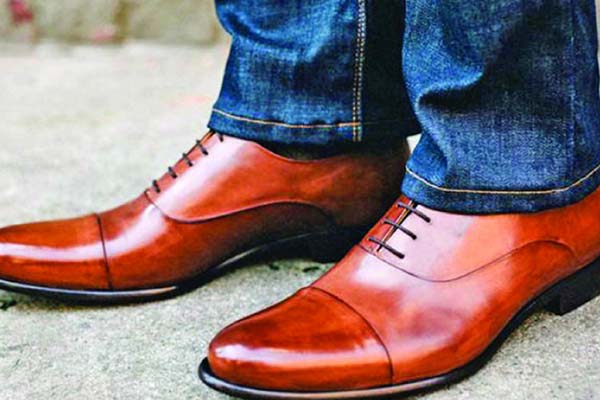 استایل رسمی با کفش آکسفورد و شلوار جین